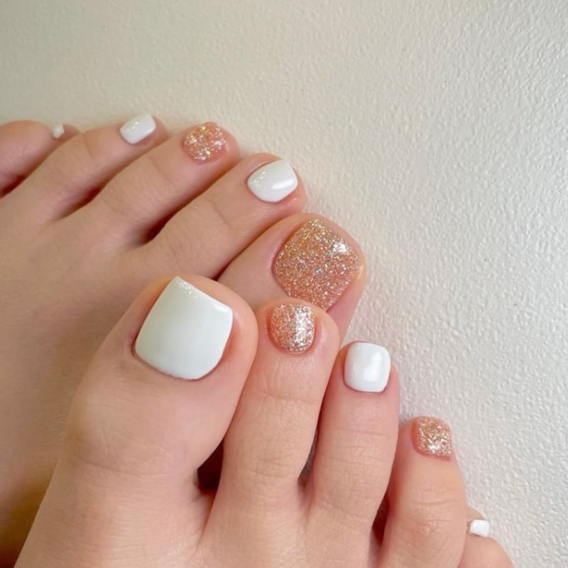 Natural Smoothing Pedicure with Gel Polish