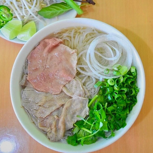 P3. PHO with Rare Steak